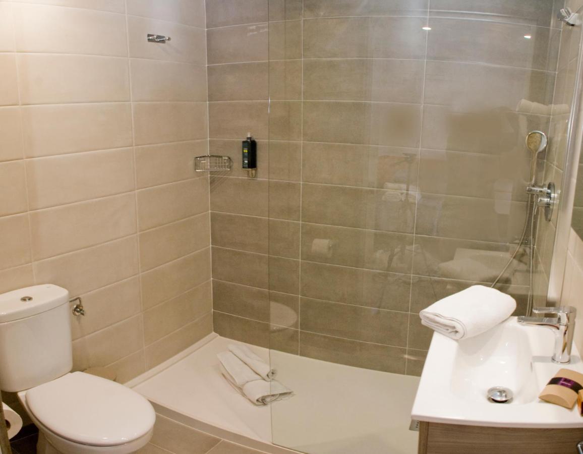 Malva Hostel *